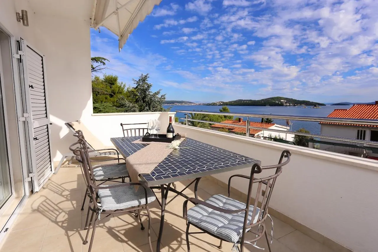 Apartments By The Sea Seget Vranjica, Trogir - 10328