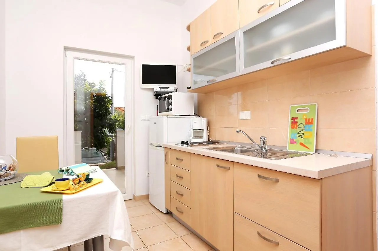 Apartments By The Sea Seget Vranjica, Trogir - 10328