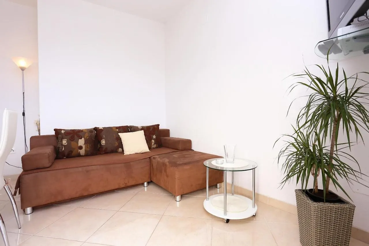 Apartments By The Sea Seget Vranjica, Trogir - 10328